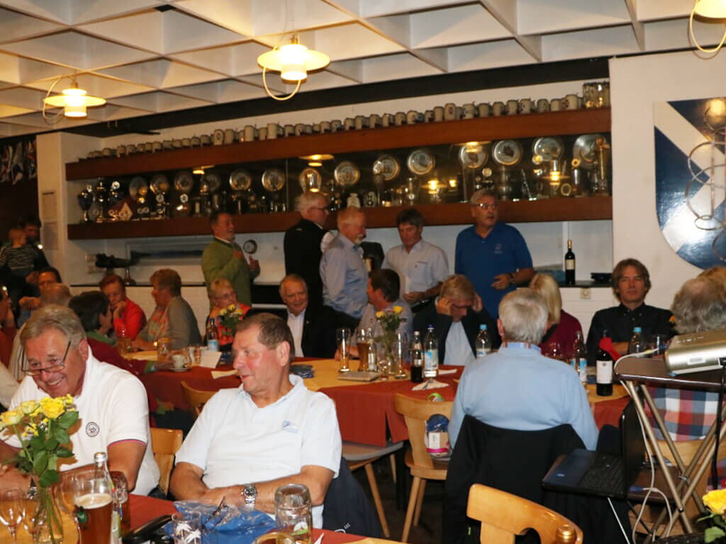 Gemütliches Fest in den Räumen des ASViM.