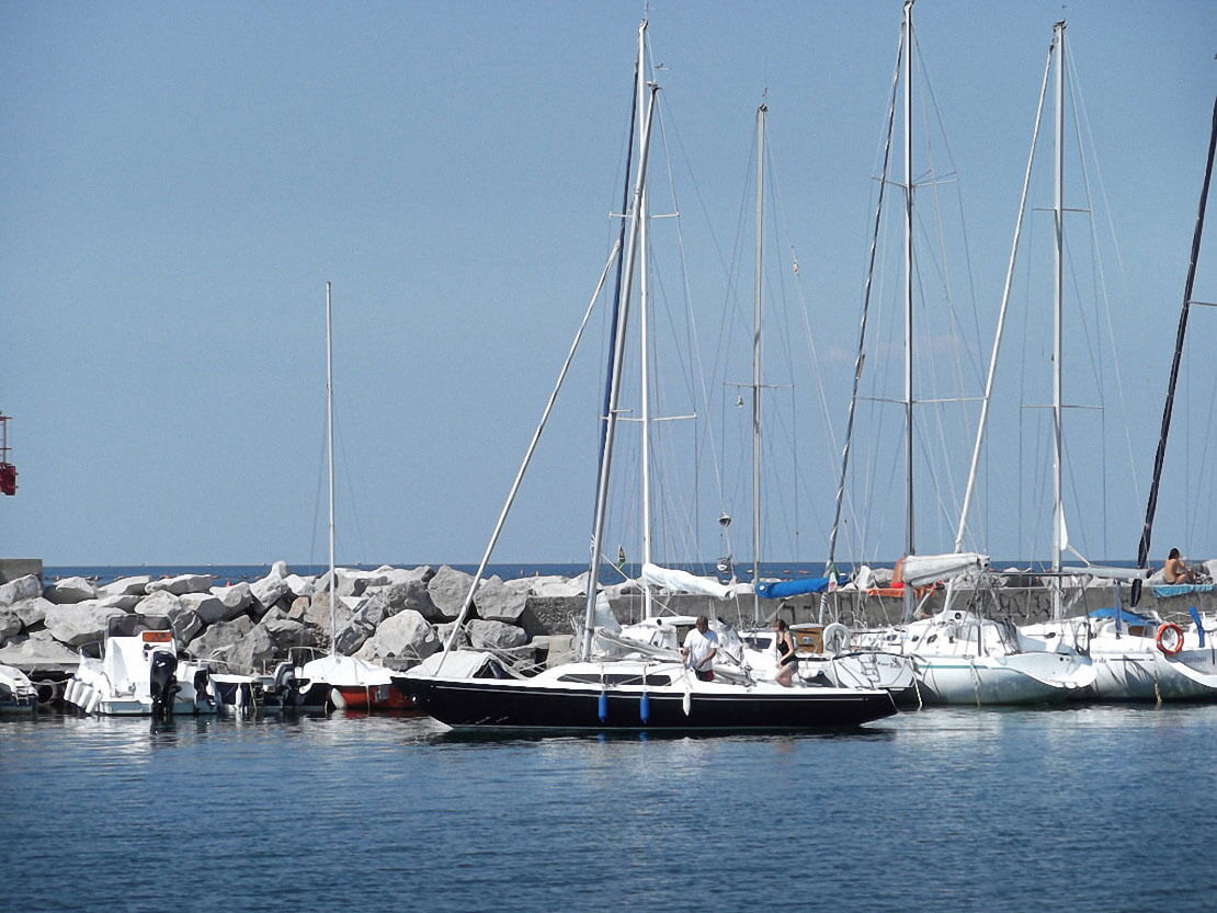 H-Boot Triest: Auslaufen aus dem Hafen...