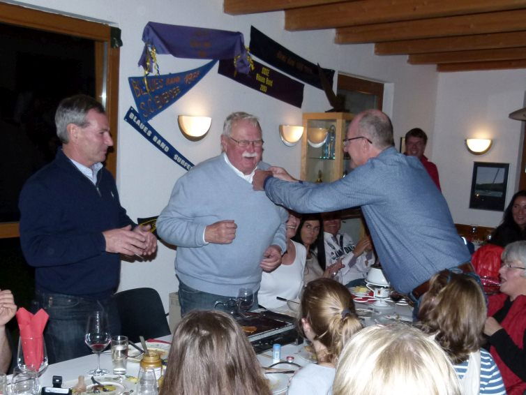 Die Goldene H-Boot Nadel für Kalli Draude.