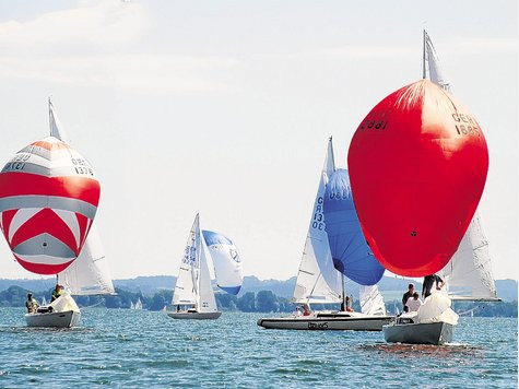 Spannende Kämpfe unter Spinaker...