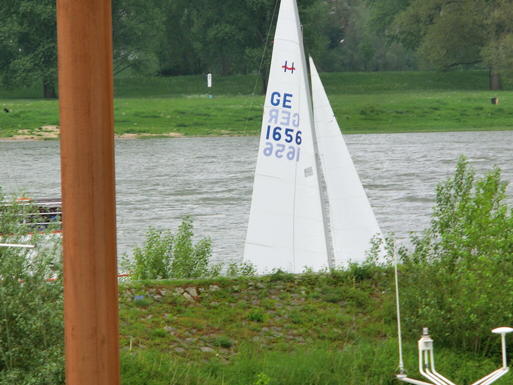 Einlaufen in den Düsseldorfer Yachtclub.