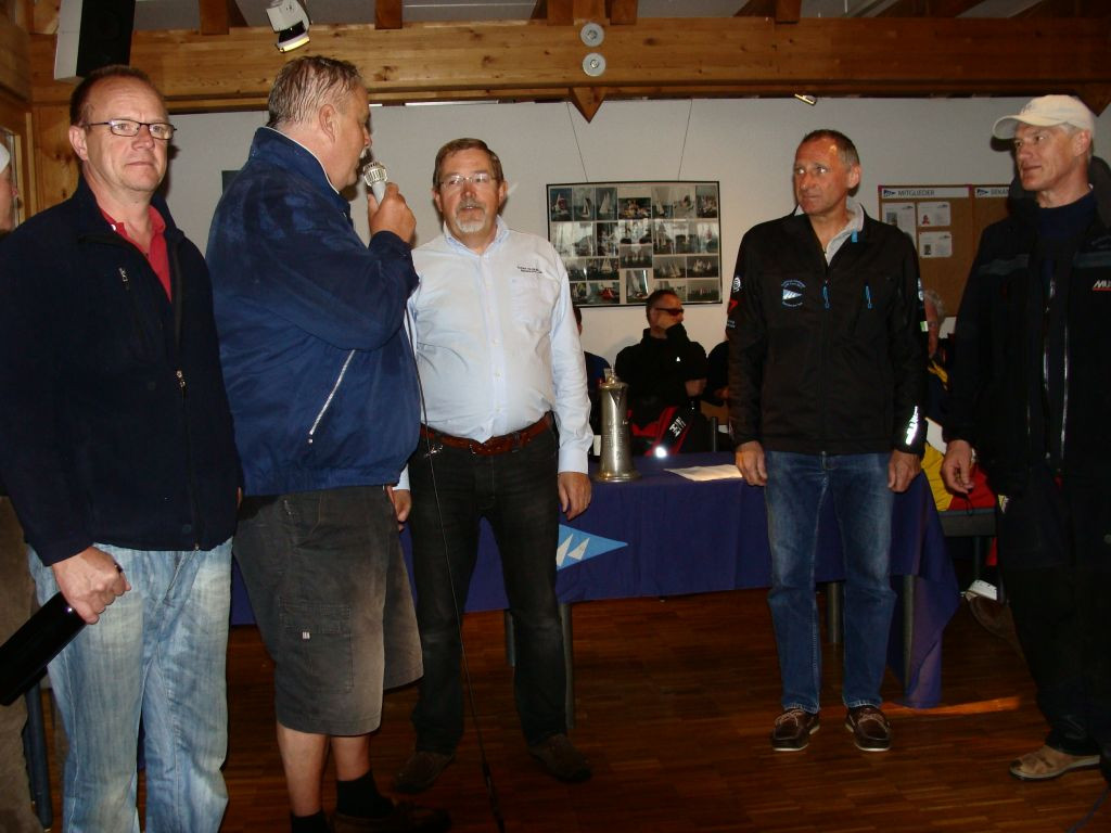 Dirk Stadler gewinnt die H-Boot Kanne 2012.