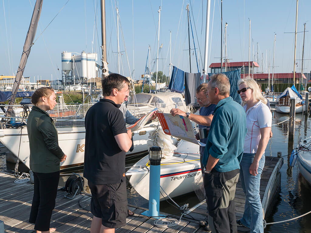 Morgendliches Briefing.